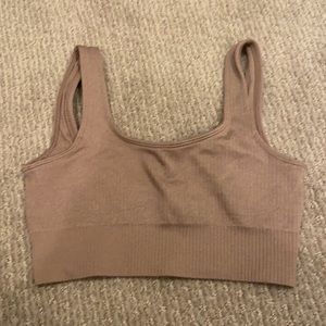 Lilias sports bra